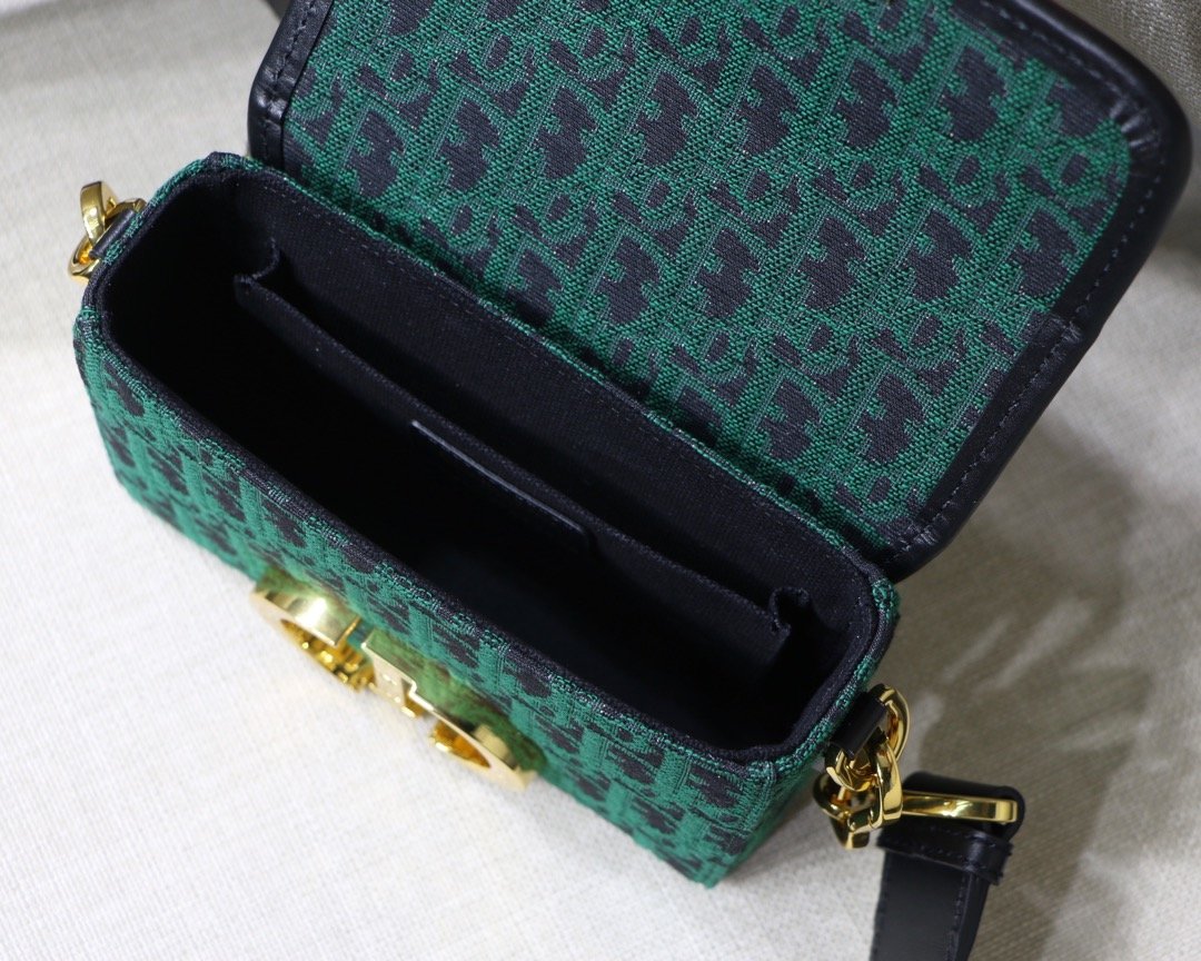 Dior 30 Montaigne Mini Box 17.5cm 002