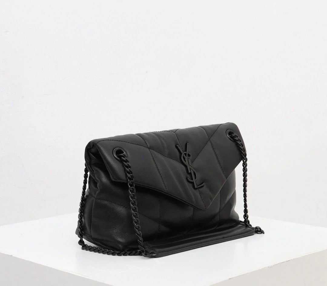 Saint Laurent Loulou Shoulder bag